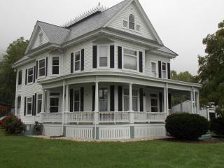 7805 Roanoke Rd, Elliston, VA 24087-4311