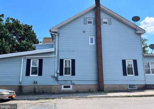 599 Grant St, Hazle Township, PA 18201-4052