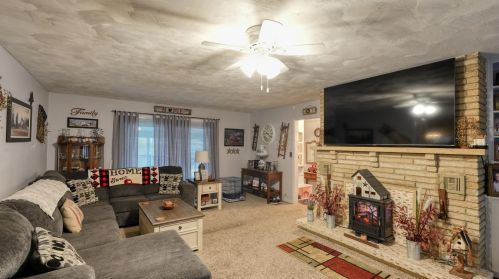 10272 Frd Rd, Cambridge OH  43725-9521 exterior