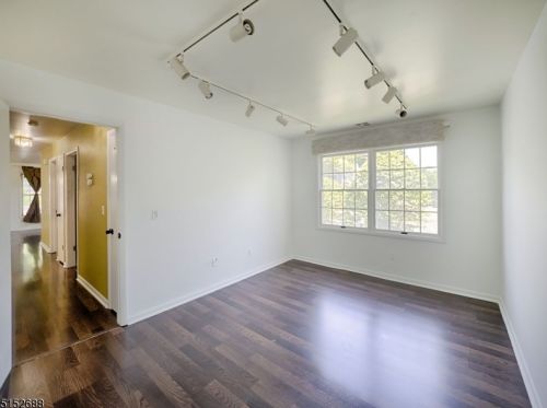 1 Stonyridge Dr, Lincoln Park NJ  07035-2238 exterior