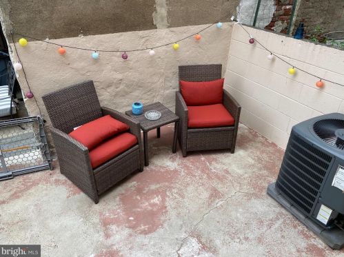 1617 Franklin St, Philadelphia PA 19148-1222 exterior