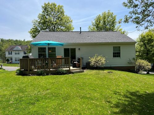 19 Countryside Ct, Canonsburg, PA 15317-5032