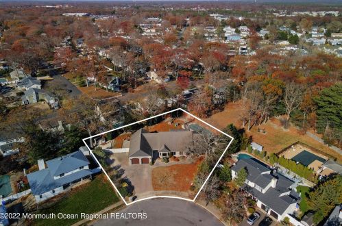 42 Harmony Ln, Bricktown, NJ 08724-4348
