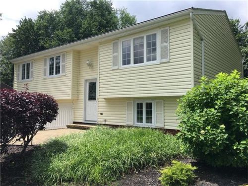 116 Beachmont Dr, Beaver Falls, PA 15010-1147