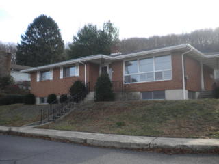 36 Water St, Lansford, PA 18232-2026
