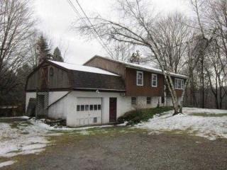 71 Pine Rd, Staatsburg, NY 12580-5405