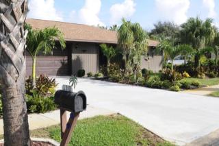 170 Sand Pine Rd, Melbourne, FL 32903-2321