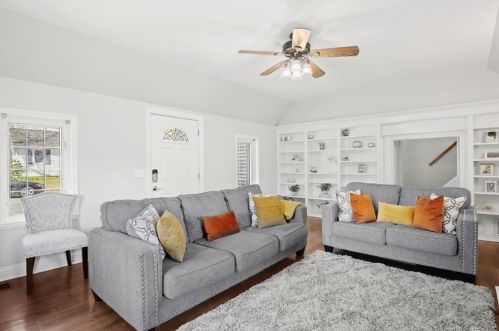 65 Dunn Ave, Stamford, CT 06905-1109