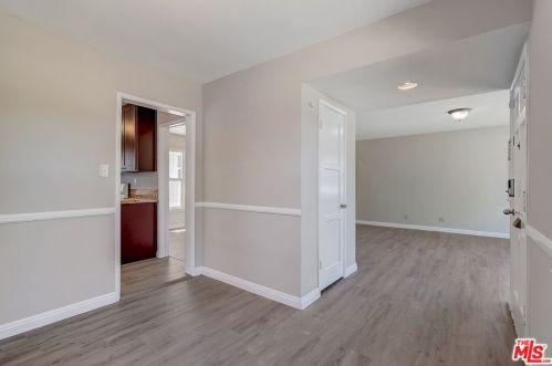 4613 Dunrobin Ave, Lakewood CA  90713-2527 exterior