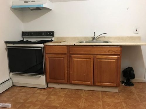 8 Lowell St, Worcester MA 01603-2607 exterior