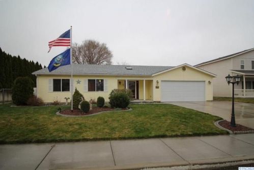2303 19th Ave, Kennewick, WA 99337-2809