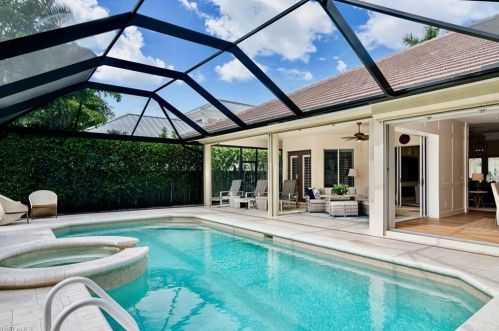 380 5th Ave, Naples, FL 34102-5541