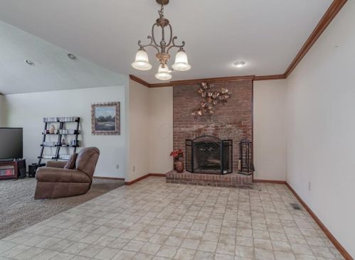 3442 Red Pine Ct, Darbydale OH  43123-3819 exterior