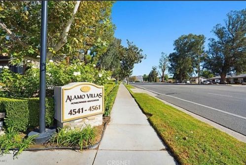 4561 Alamo St, Simi Valley CA  93063-1784 exterior