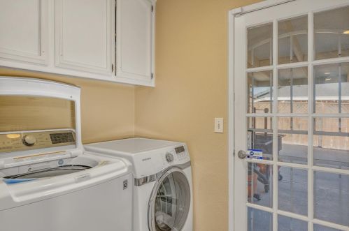 1047 Tyler Ave, Los Banos CA 93635-4839 exterior