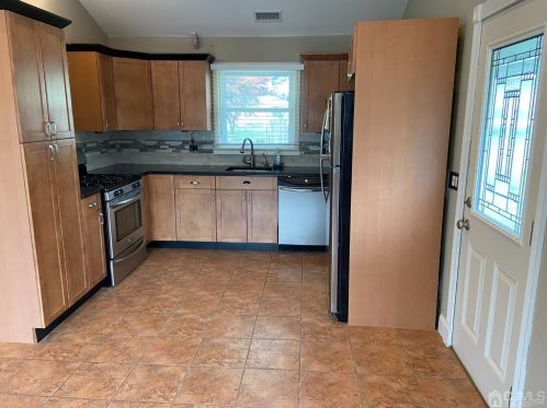 185 Prospect Ave, Avenel NJ  07001-1254 exterior