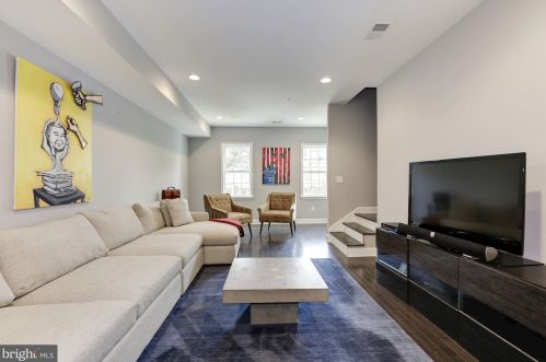 540 Shepherd St, Washington, DC 20011-5913