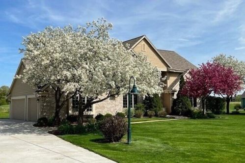 224 Crooked Stick Pass, North Prairie, WI 53153-9622
