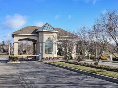 498 Bardini Dr, Huntington Station, NY 11747-5265