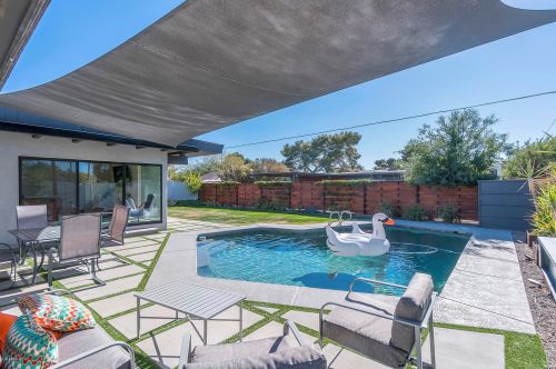 8313 Crestwood Way, Scottsdale AZ  85250-7313 exterior