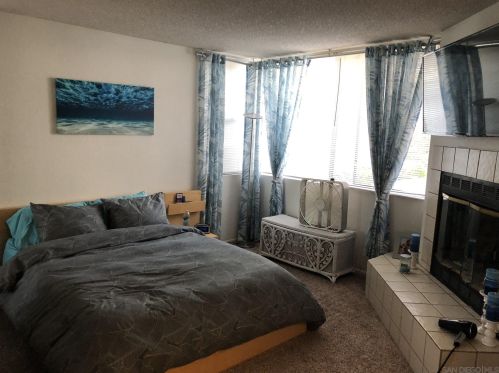 1473 Chalcedony St, San Diego CA 92109-2107 exterior