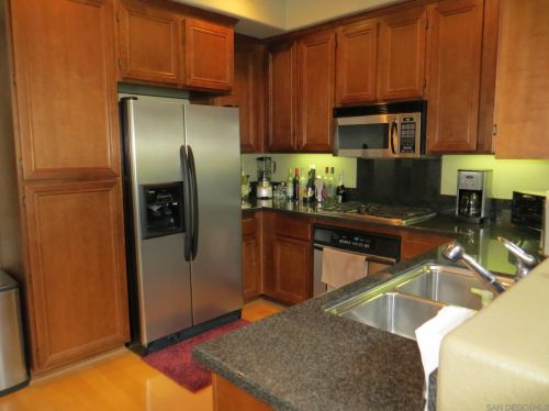 2722 Piantino Cir, San Diego CA 92108-4760 exterior