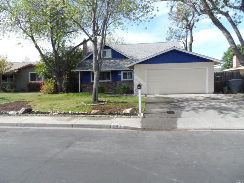 241 Riverdale Ave, Vacaville, CA 95687-6420