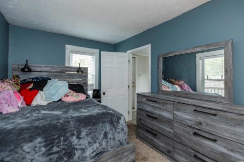 815 Liberty Dr, Mishawaka IN  46545-5905 exterior