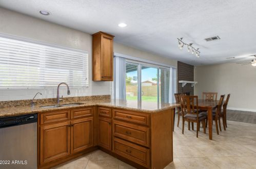 14028 39th Ave, Phoenix AZ 85029-3119 exterior