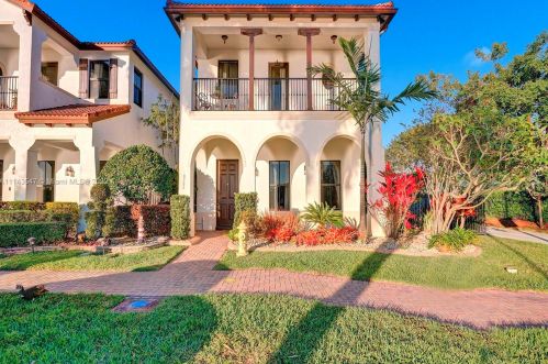 8289 38th St, Hollywood, FL 33024-3116