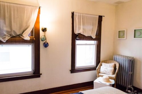 25 Curtis Ave, Wallingford CT 06492-3708 exterior