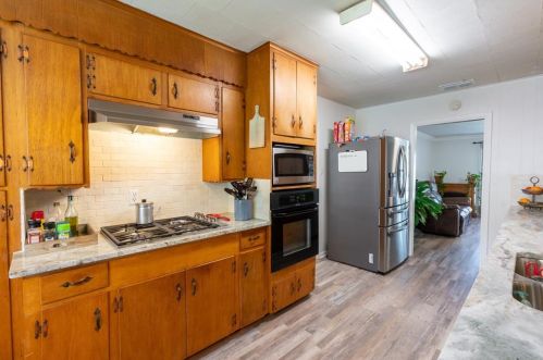 906 Lakewood St, Greenville TX  75401-2144 exterior