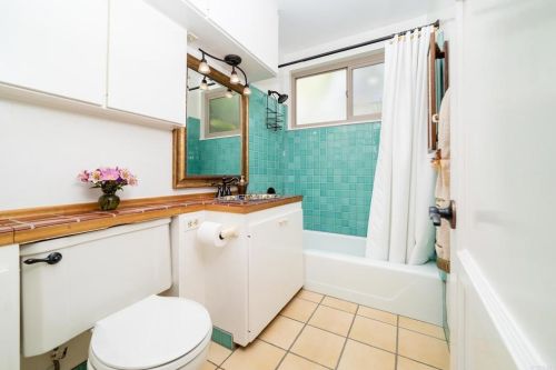 4438 Pescadero Ave, San Diego CA 92107-3629 exterior