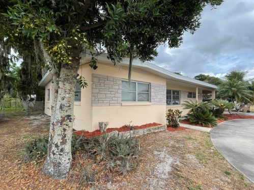1220 Lakeshore Blvd, Kissimmee, FL 34744-5416