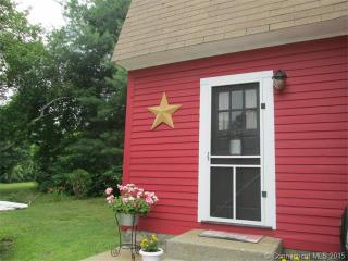 129 Spithead Rd, Waterford, CT 06385-1920