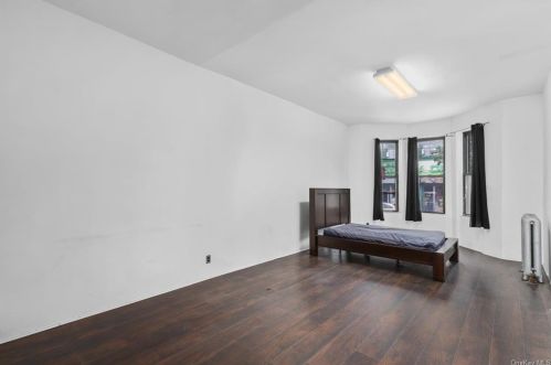 1030 Ogden Ave, Bronx NY  10452-5103 exterior