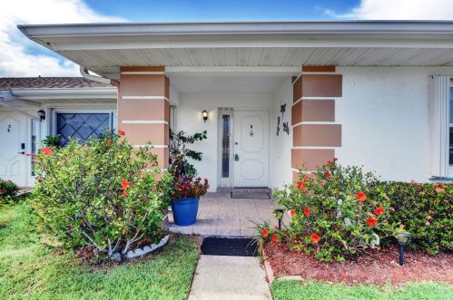123 Lakes End Dr, Fort Pierce, FL 34982-6769