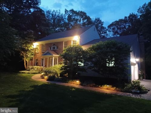 40802 Oak Bucket Ln, Leesburg, VA 20175-8814