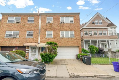 1707 Mahan Ave, Bronx NY  10461-4905 exterior
