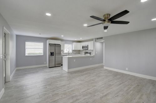 260 Saxony F, Delray Beach FL  33446-1838 exterior
