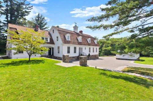 100 Frogtown Rd, New Canaan CT  06840-4404 exterior