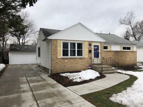225 Monroe Dr, Buffalo, NY 14221-6905