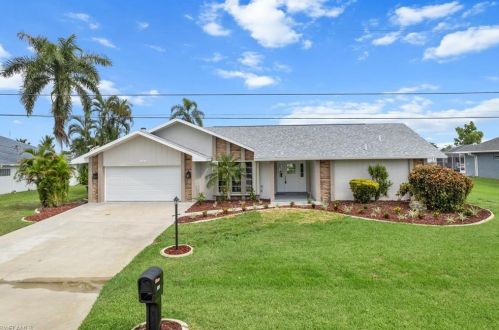 1941 31st St, Cape Coral, FL 33904-4047