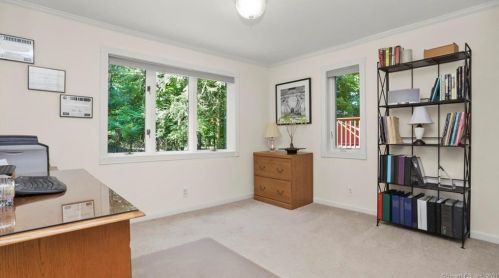 38 Candle Hill Rd, Danbury CT  06812-2414 exterior