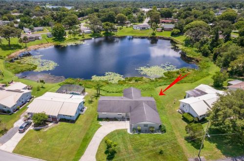 15 Wisteria Dr, De Bary FL  32713-2446 exterior