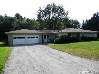 913 Westside Dr, Rochester, NY 14624-3812