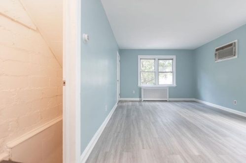 35 Broadway, Bayonne, NJ 07002-3438