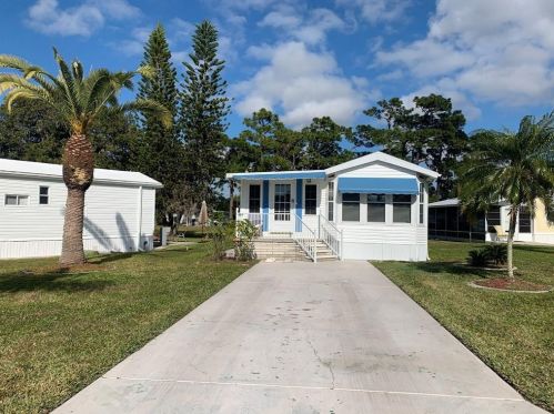 170 Lancer Dr, Nokomis, FL 34275-1877