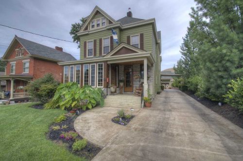227 Highland Ave, Newport, KY 41075-1609