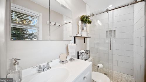 26 Pintinalli Dr, Trenton NJ  08619-1538 exterior